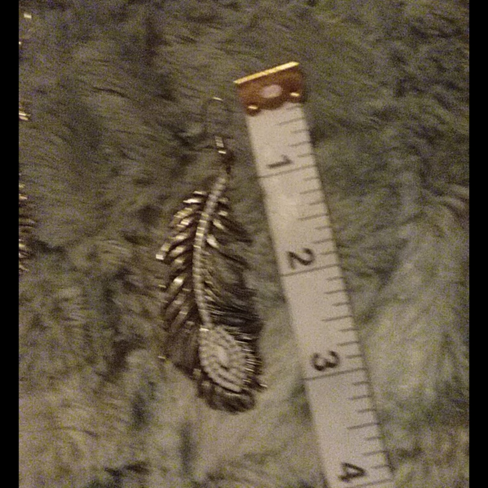 Sterling silver feathered earrings - Picture 3 of 3